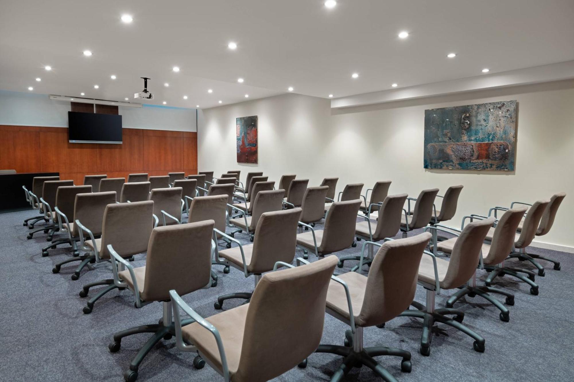 Ac Hotel Ponferrada By Marriott Buitenkant foto
