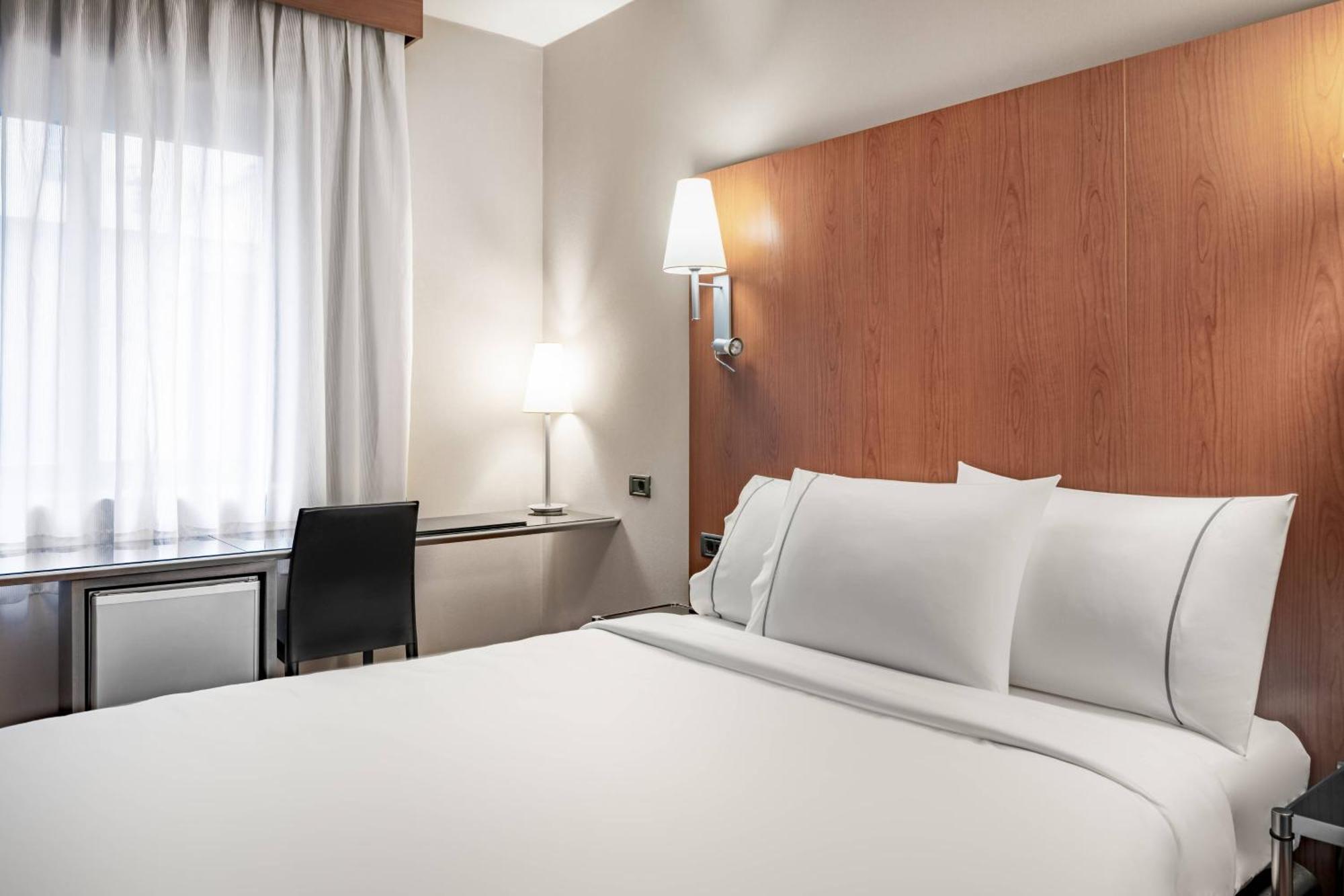Ac Hotel Ponferrada By Marriott Buitenkant foto