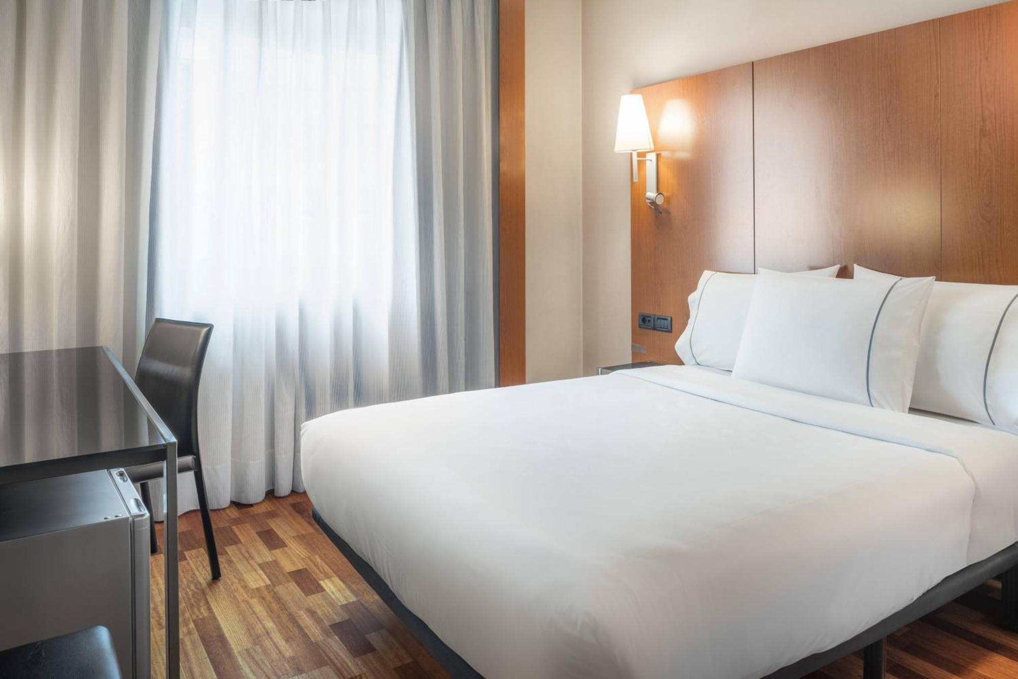 Ac Hotel Ponferrada By Marriott Buitenkant foto