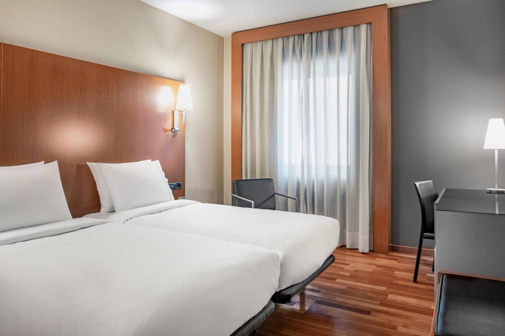 Ac Hotel Ponferrada By Marriott Buitenkant foto