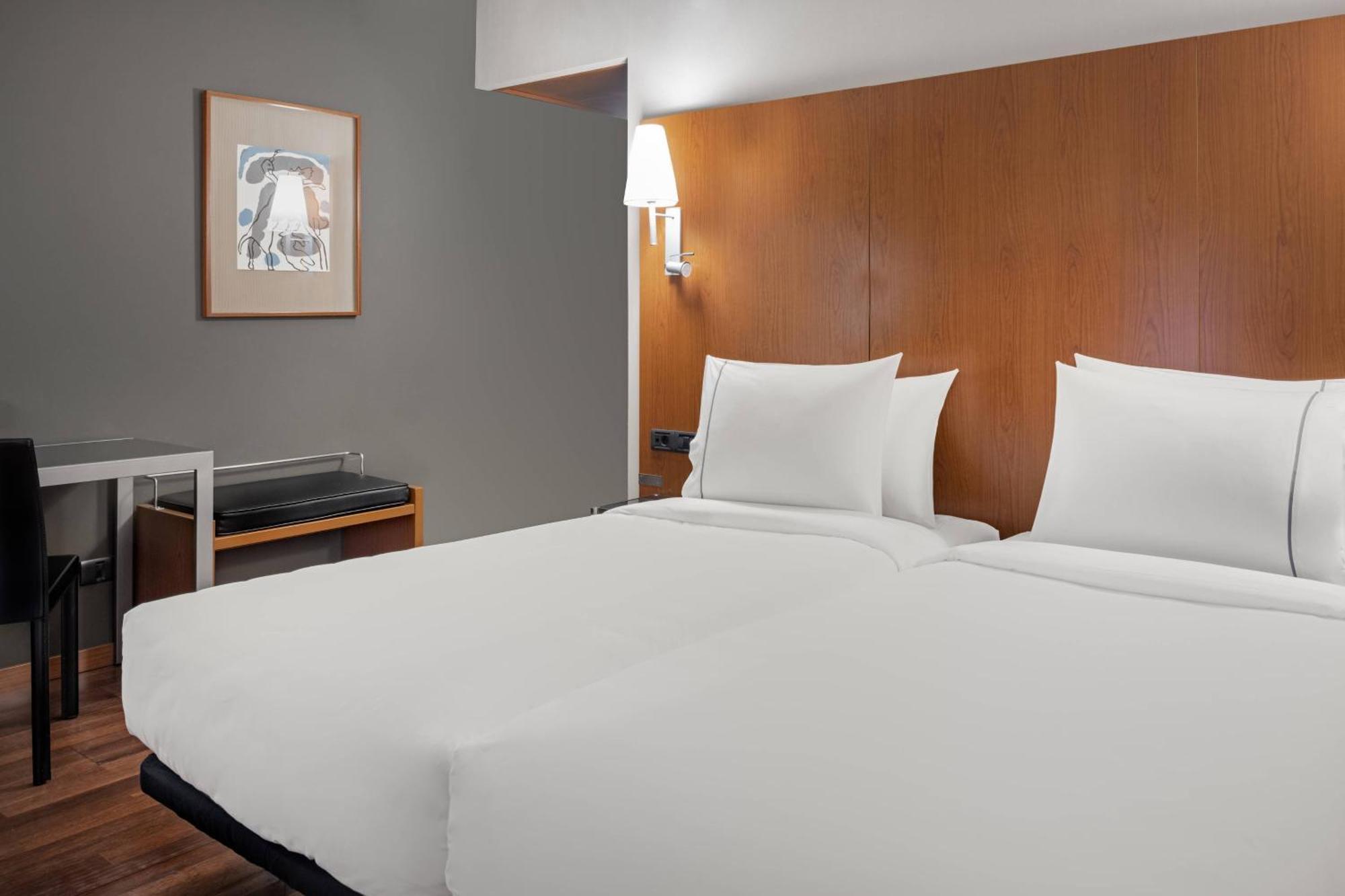 Ac Hotel Ponferrada By Marriott Buitenkant foto