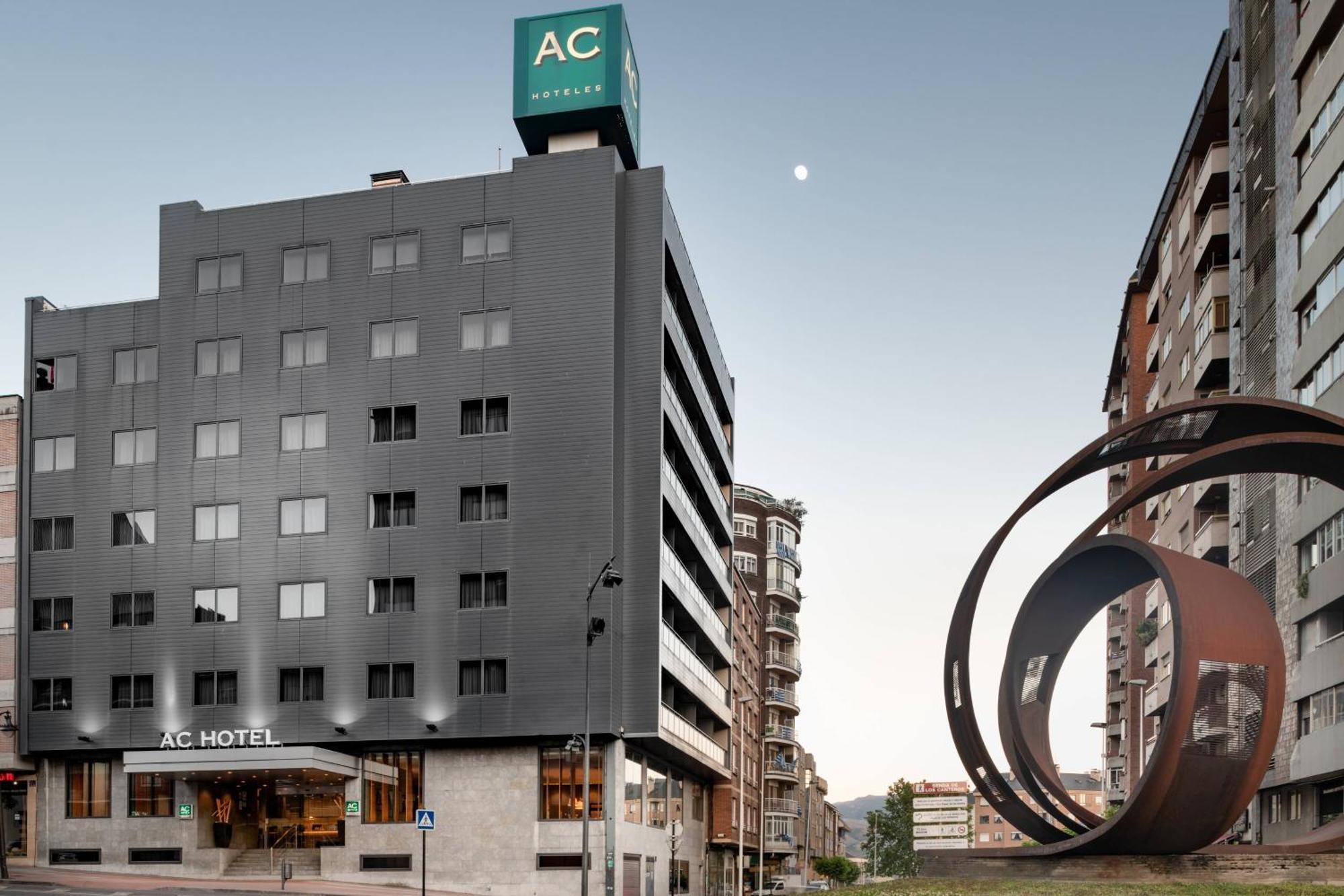 Ac Hotel Ponferrada By Marriott Buitenkant foto